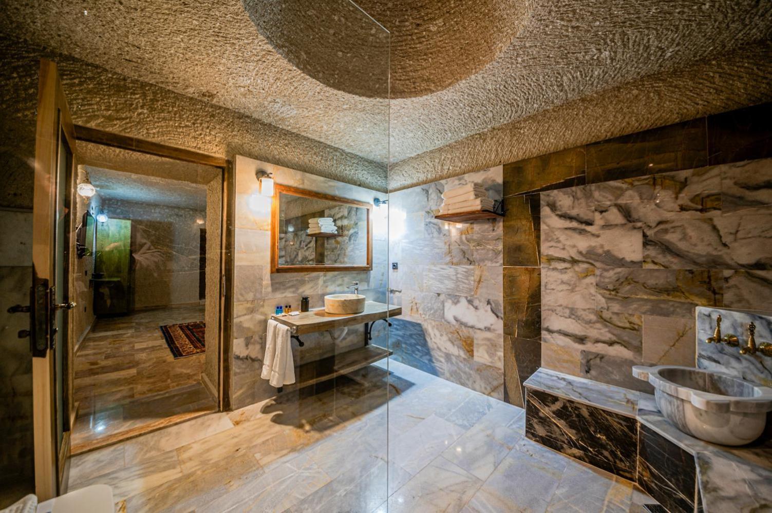 Majestic Cave House Hotel เนฟซิเฮียร์ ภายนอก รูปภาพ